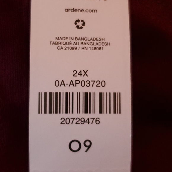 Ardene's High Rise Shorts, Dark Red Colour, Size 9 ( M ) - Picture 12 of 12